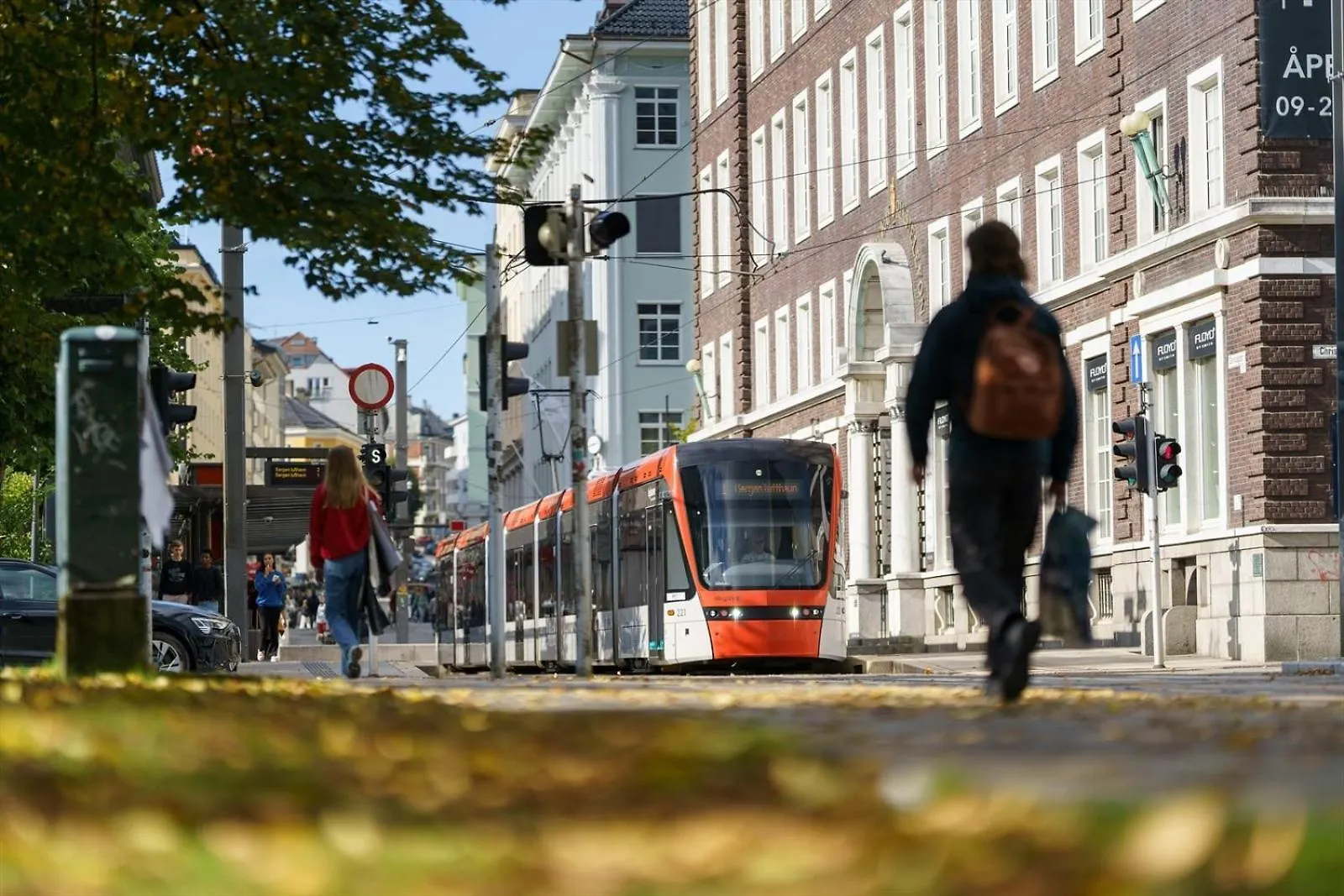 Explore The City! I 500M To Torget I Self Check-In Bergen
